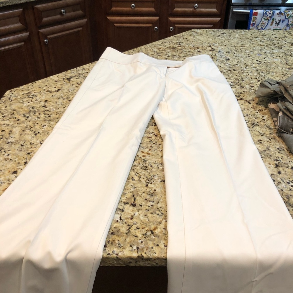 Bebe size 8 cream dress pants